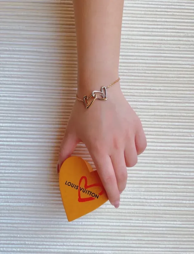 Louis Vuitton Heart Interlocking Dual-Tone Bracelet 8