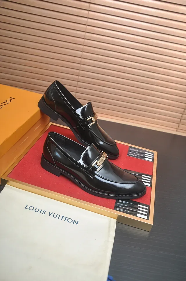 Louis Vuitton Horsebit Loafer Black Patent Leather Loafers 4