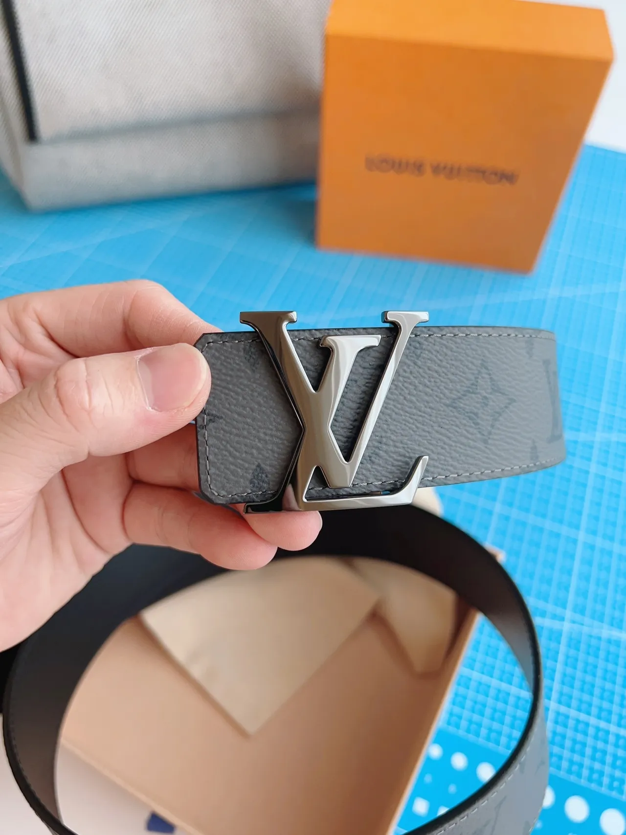 Louis Vuitton Initiales Reversible Gray Monogram Leather Belt 8