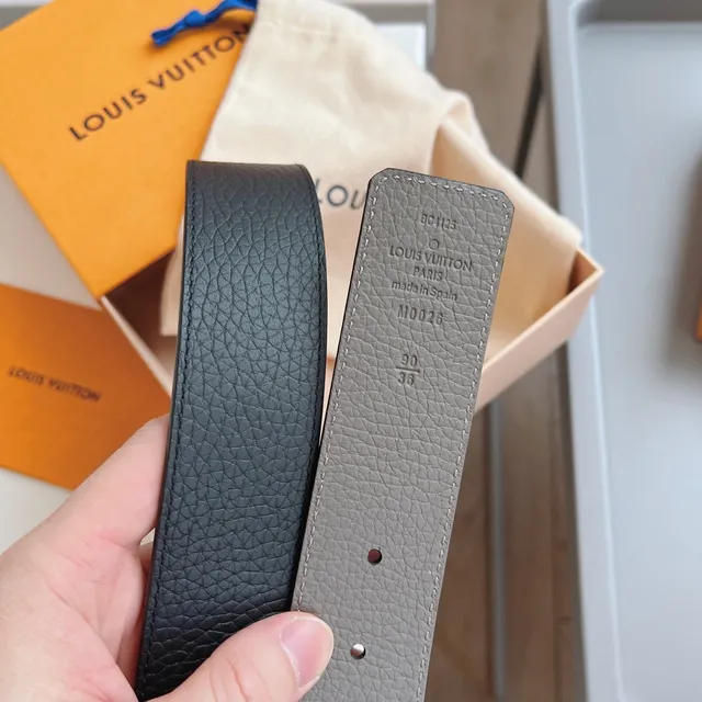 Louis Vuitton Interlocking LV Buckle Pebbled Leather Belt 5