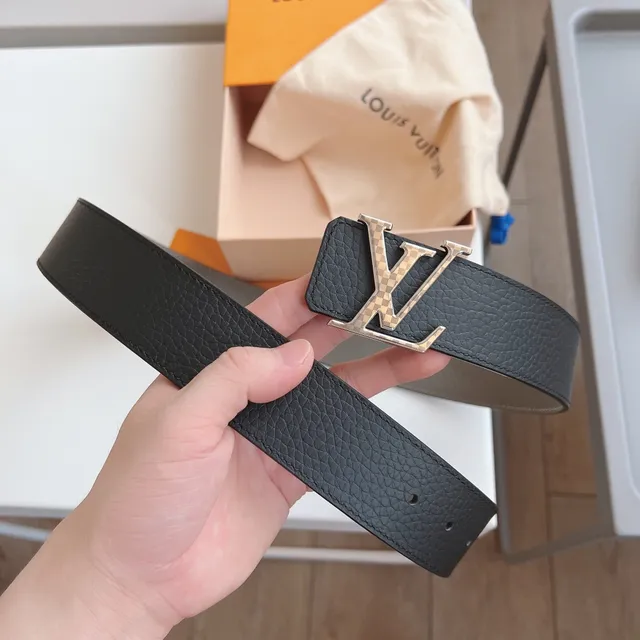 Louis Vuitton Interlocking LV Buckle Pebbled Leather Belt 7