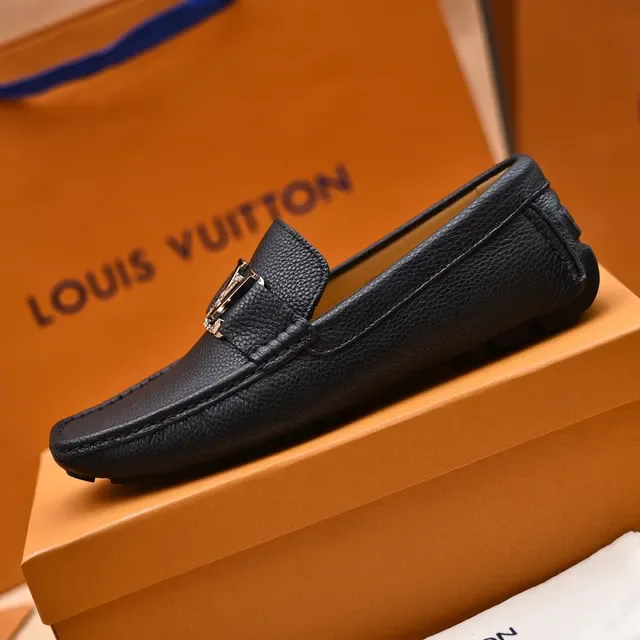 Louis Vuitton Loafer Preto Prata Couro Granulado Fivela Metal LV Loafer 5