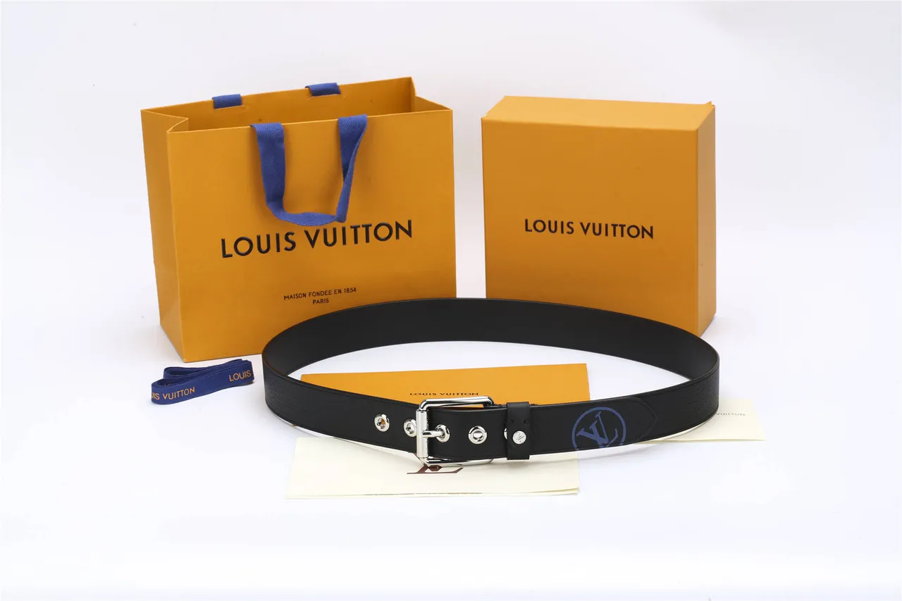 Louis Vuitton LV Circle Black Pebbled Leather Belt 2