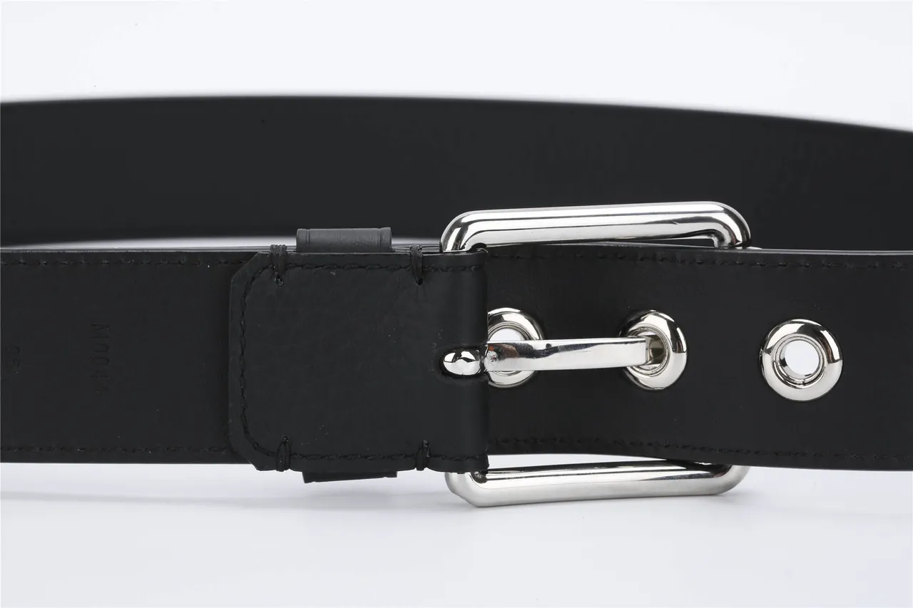 Louis Vuitton LV Circle Black Pebbled Leather Belt 6