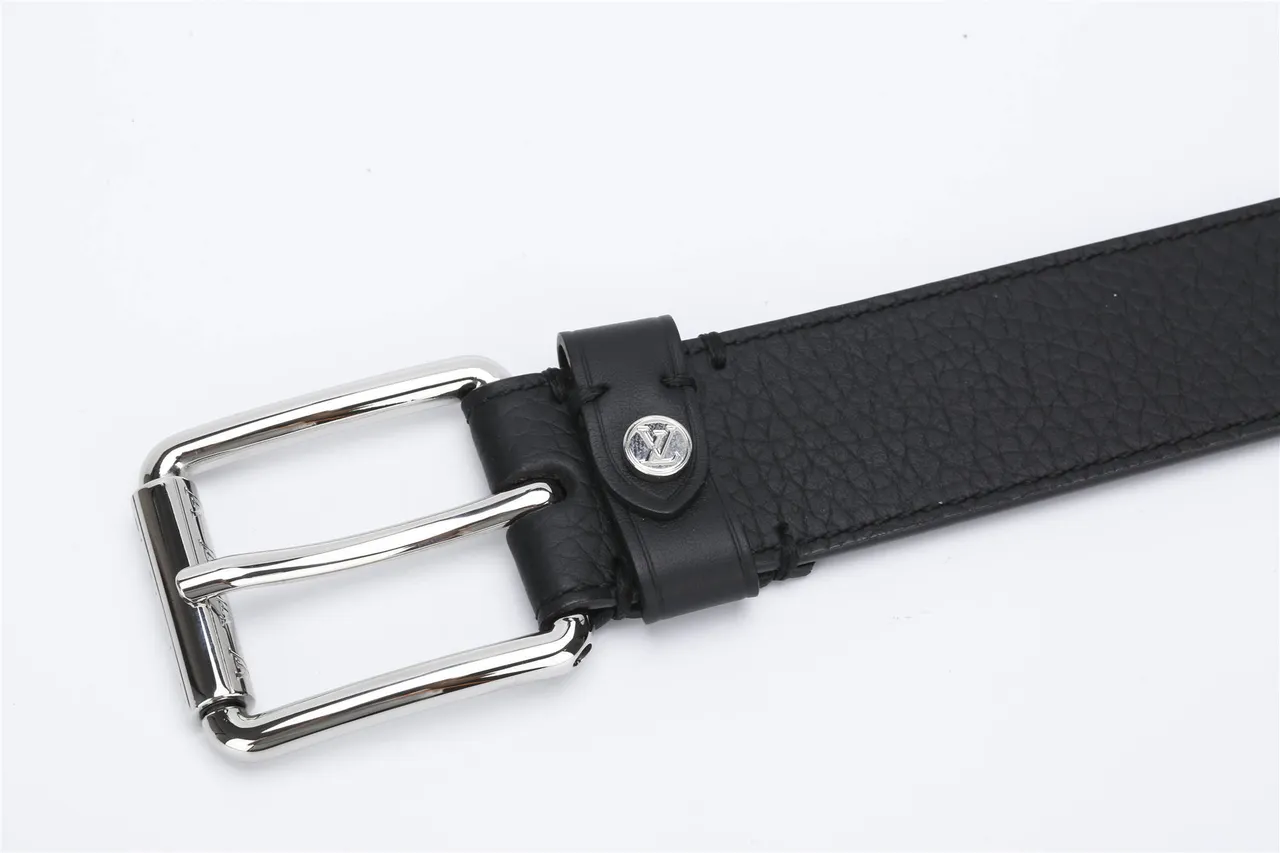 Louis Vuitton LV Circle Black Pebbled Leather Belt 10