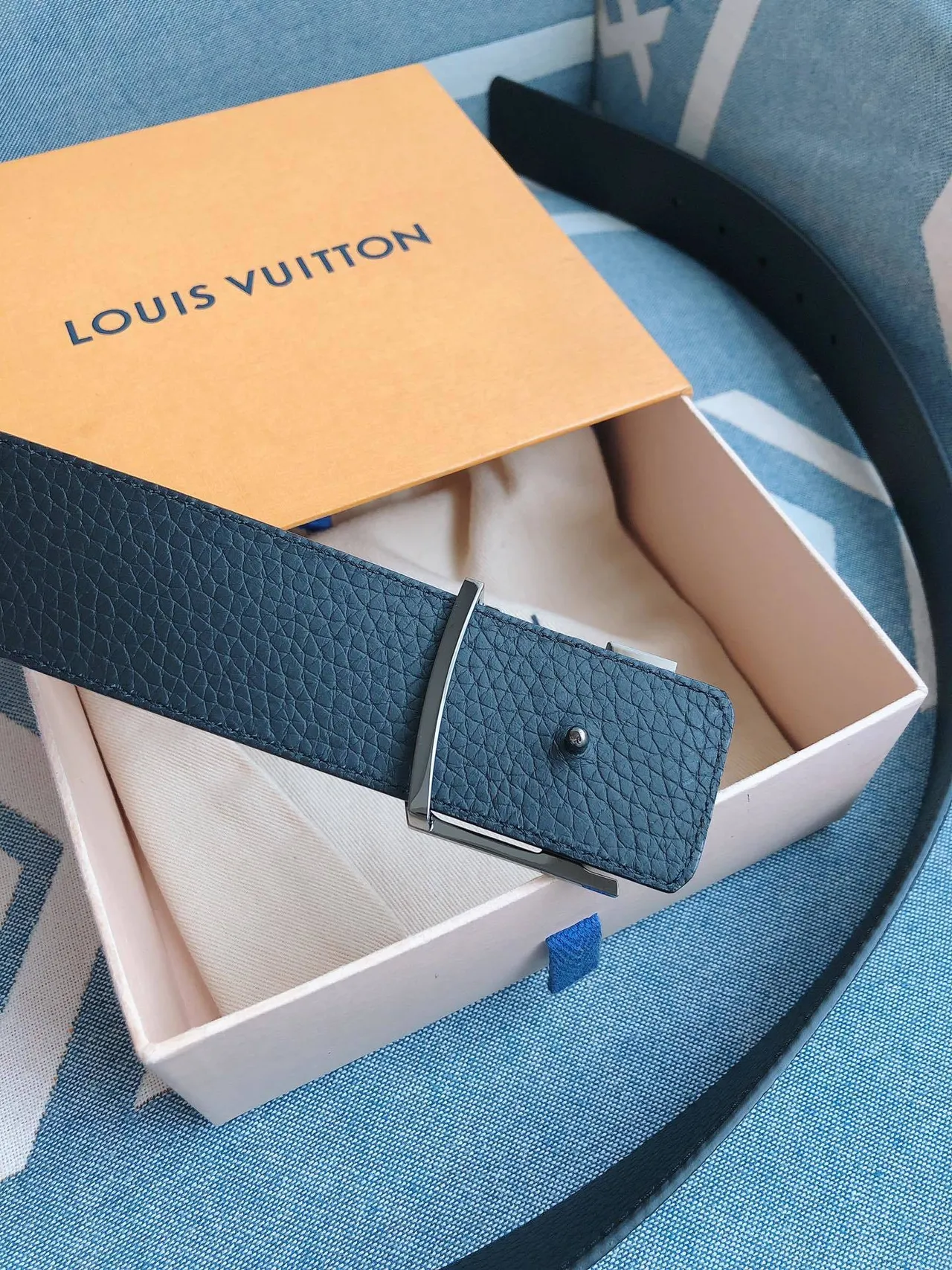 Louis Vuitton LV Initiales Dark Gray Monogram Leather Belt 3