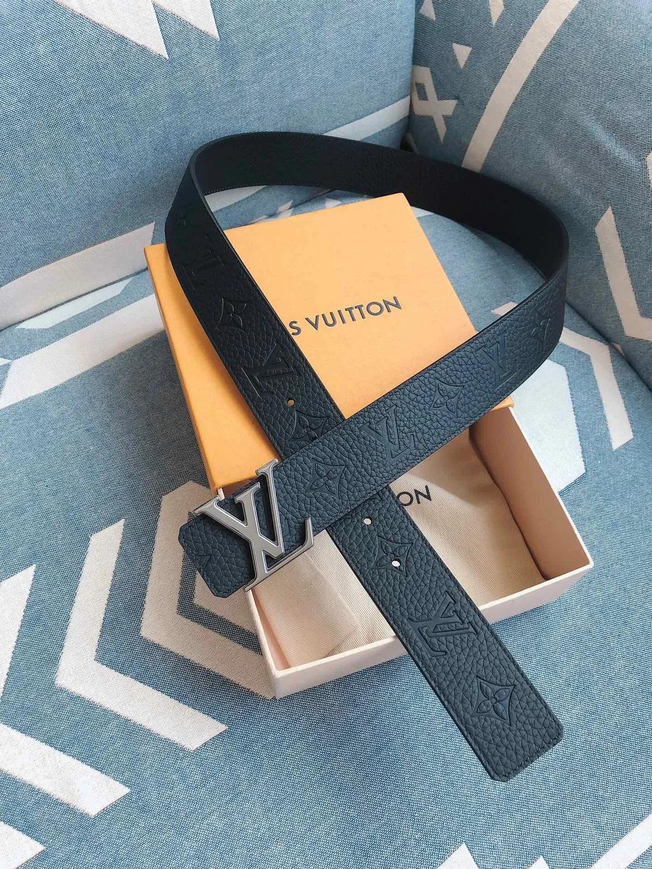 Louis Vuitton LV Initiales Navy Leather Belt 2
