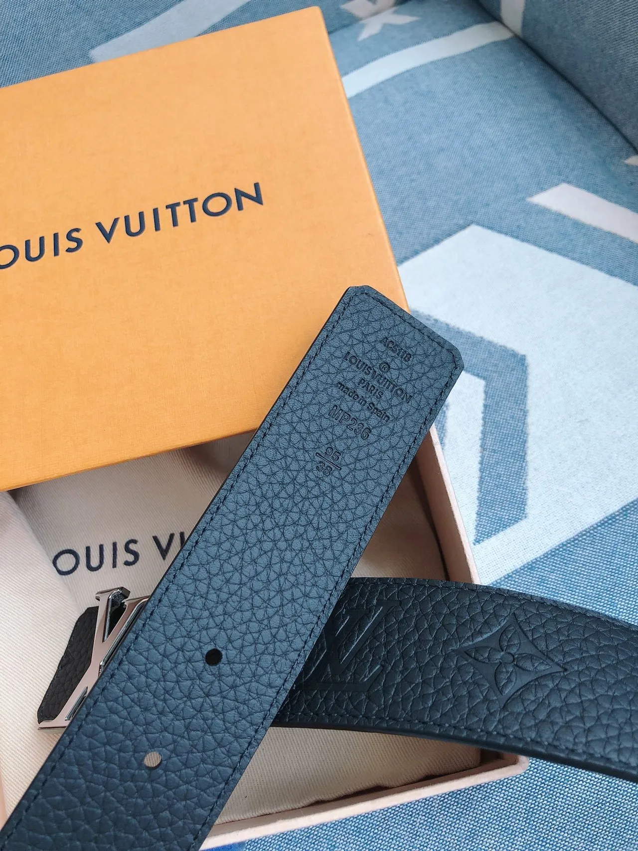 Louis Vuitton LV Initiales Navy Leather Belt 3