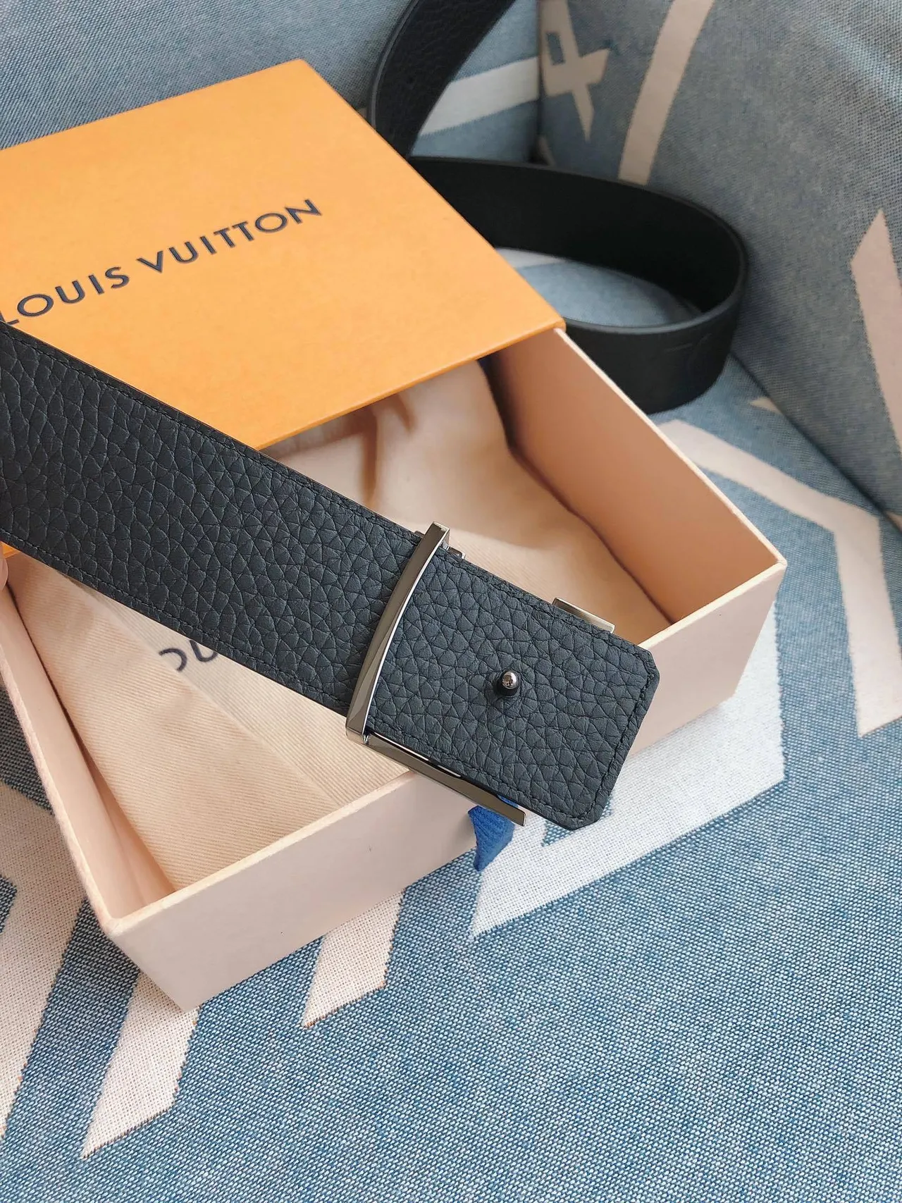 Louis Vuitton LV Initiales Navy Leather Belt 5