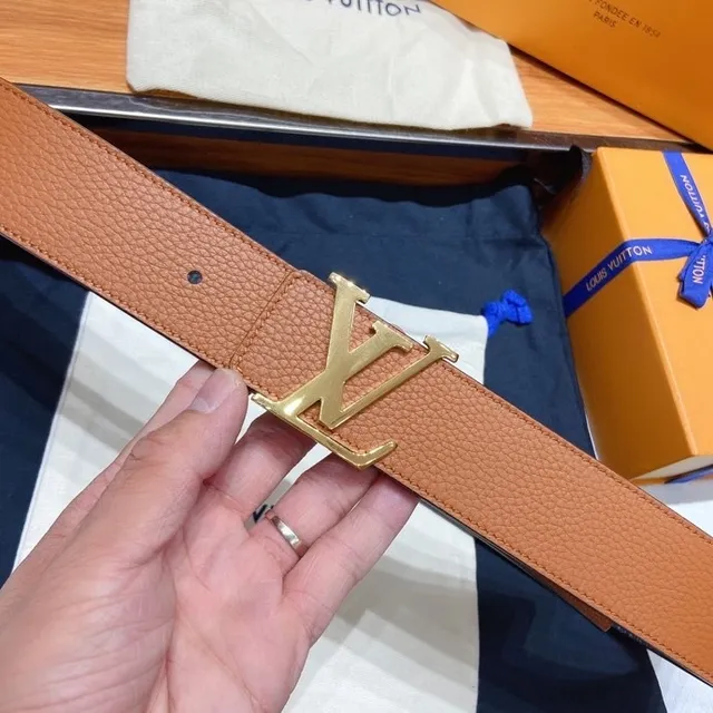 Louis Vuitton LV Initiales বাদামি এবং কালো চামড়ার বেল্ট 4