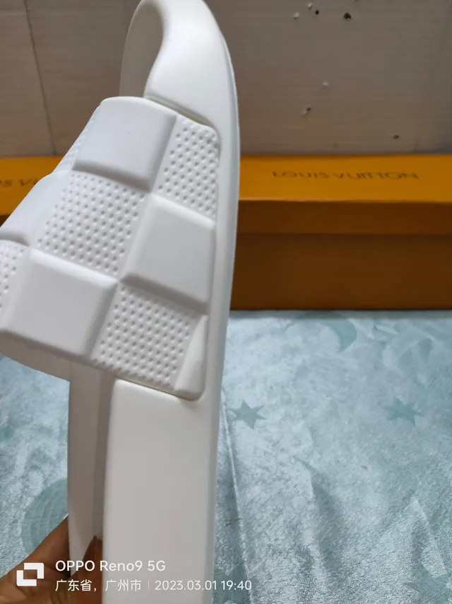 Louis Vuitton LV Slide White Molded Rubber Slippers 4
