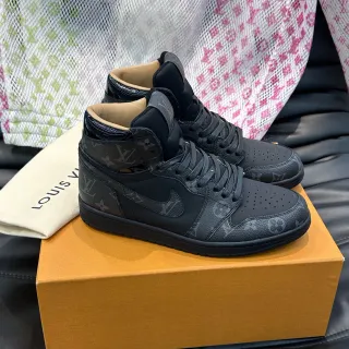 Louis Vuitton LV Trainer Preto Bege Couro Monogramado Silhueta Alta Estilo de Vida Tênis
