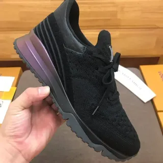 Louis Vuitton LV Trainer parte superior de punto negro y morado, mediasuela esculpida, zapatillas lifestyle