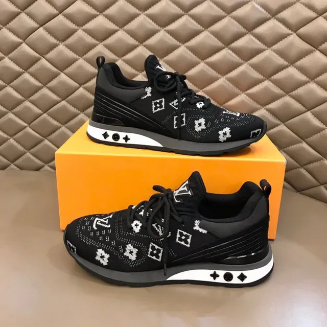 Louis Vuitton LV Trainer Preto Branco Transparente Calcanhar Unidade Ar Motivos Embossados Tênis Lifestyle 7