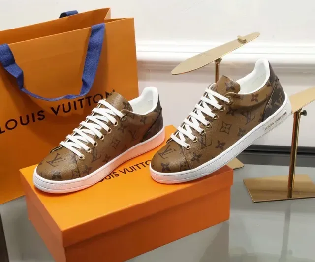Louis Vuitton LV Trainer Brown White Monogram Canvas Upper Laces Lifestyle Sneakers 3