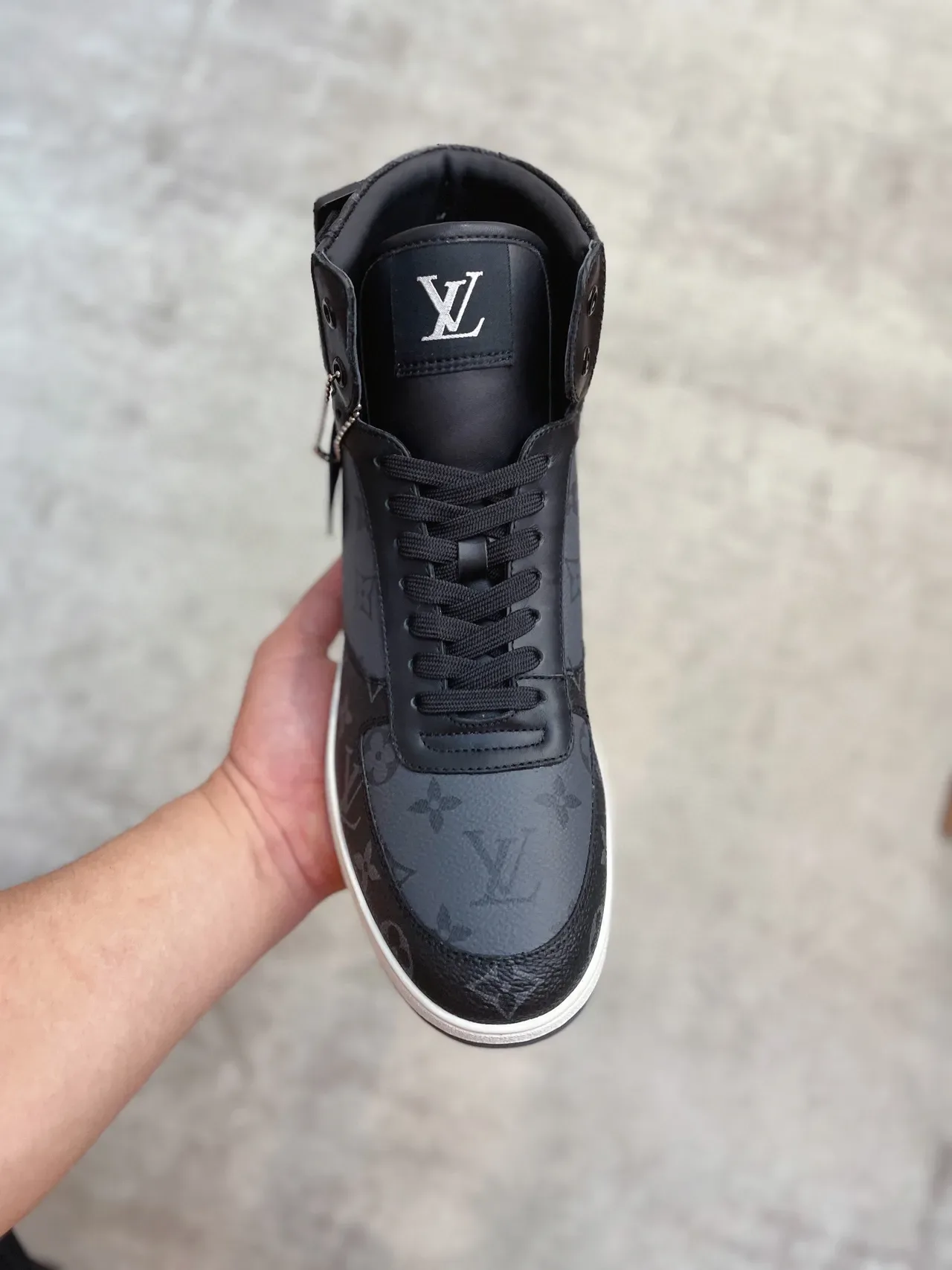 লুইস ভিটন LV Trainer ধূসর কালো হাই-টপ মোনোগ্রাম ক্যানভাস লাইফস্টাইল স্নিকার্স 6