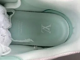 Louis Vuitton LV Trainer Vert Blanc Semelle Médiane Multicouche Maille Perforée Supérieure Sneakers Lifestyle 7