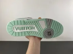 Louis Vuitton LV Trainer Vert Blanc Semelle Médiane Multicouche Maille Perforée Supérieure Sneakers Lifestyle 9