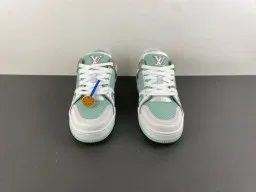 Louis Vuitton LV Trainer Vert Blanc Semelle Médiane Multicouche Maille Perforée Supérieure Sneakers Lifestyle 11