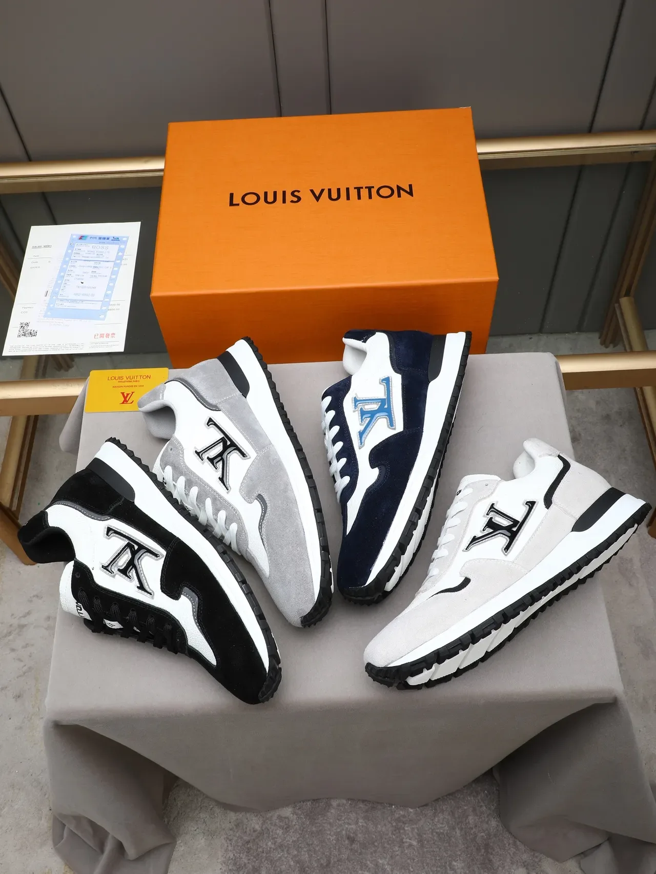 Louis Vuitton LV Trainer Navy White Dois Tons Suede E Couro Construção De Painel Lifestyle Sneakers 2