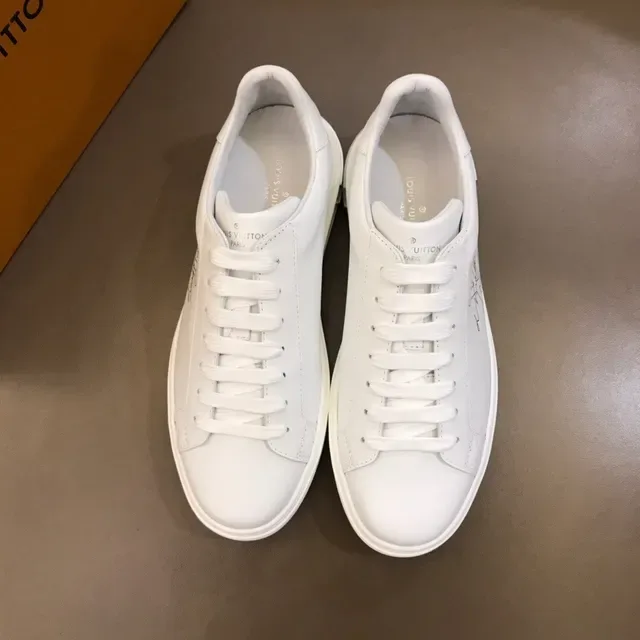 Louis Vuitton LV Trainer White Black Leather Upper Platform Sole Lifestyle Sneakers 2
