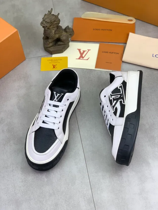 লুইস ভিত্তন LV Trainer সাদা কালো লো-টপ লেদার এবং পারফোরেটেড আপার লাইফস্টাইল স্নিকার 6