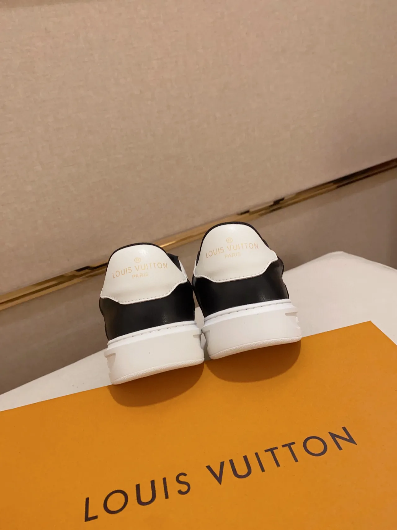 Louis Vuitton LV Trainer White Black Quilted Textile Upper Leather Overlays Lifestyle Sneakers 3