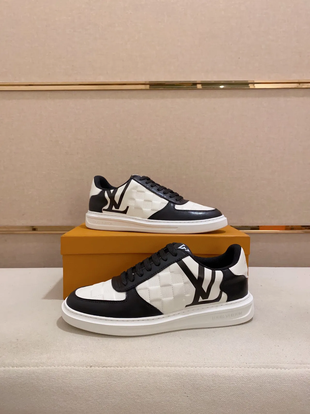 Louis Vuitton LV Trainer White Black Quilted Textile Upper Leather Overlays Lifestyle Sneakers 5