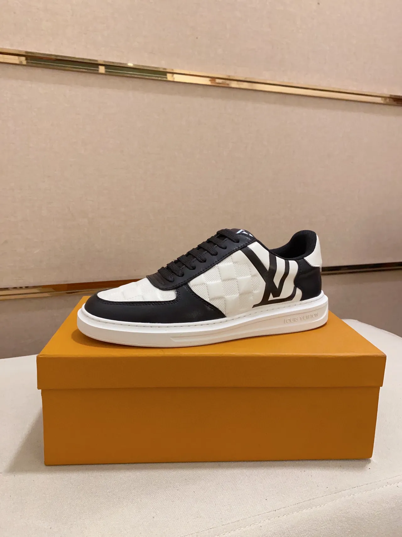 Louis Vuitton LV Trainer White Black Quilted Textile Upper Leather Overlays Lifestyle Sneakers 9