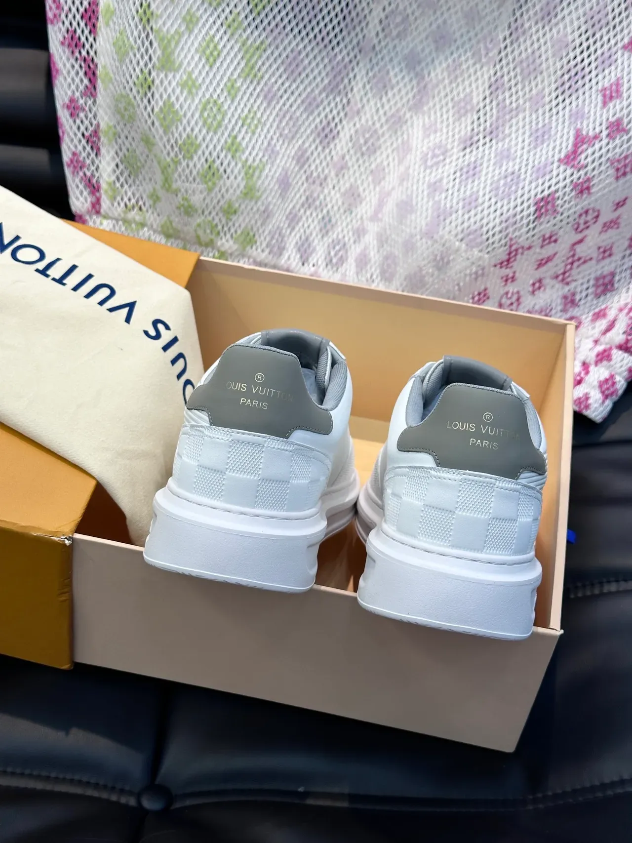 Louis Vuitton LV Trainer White Gray Embossed Monogram Checkerboard Texture Lifestyle Sneakers 3