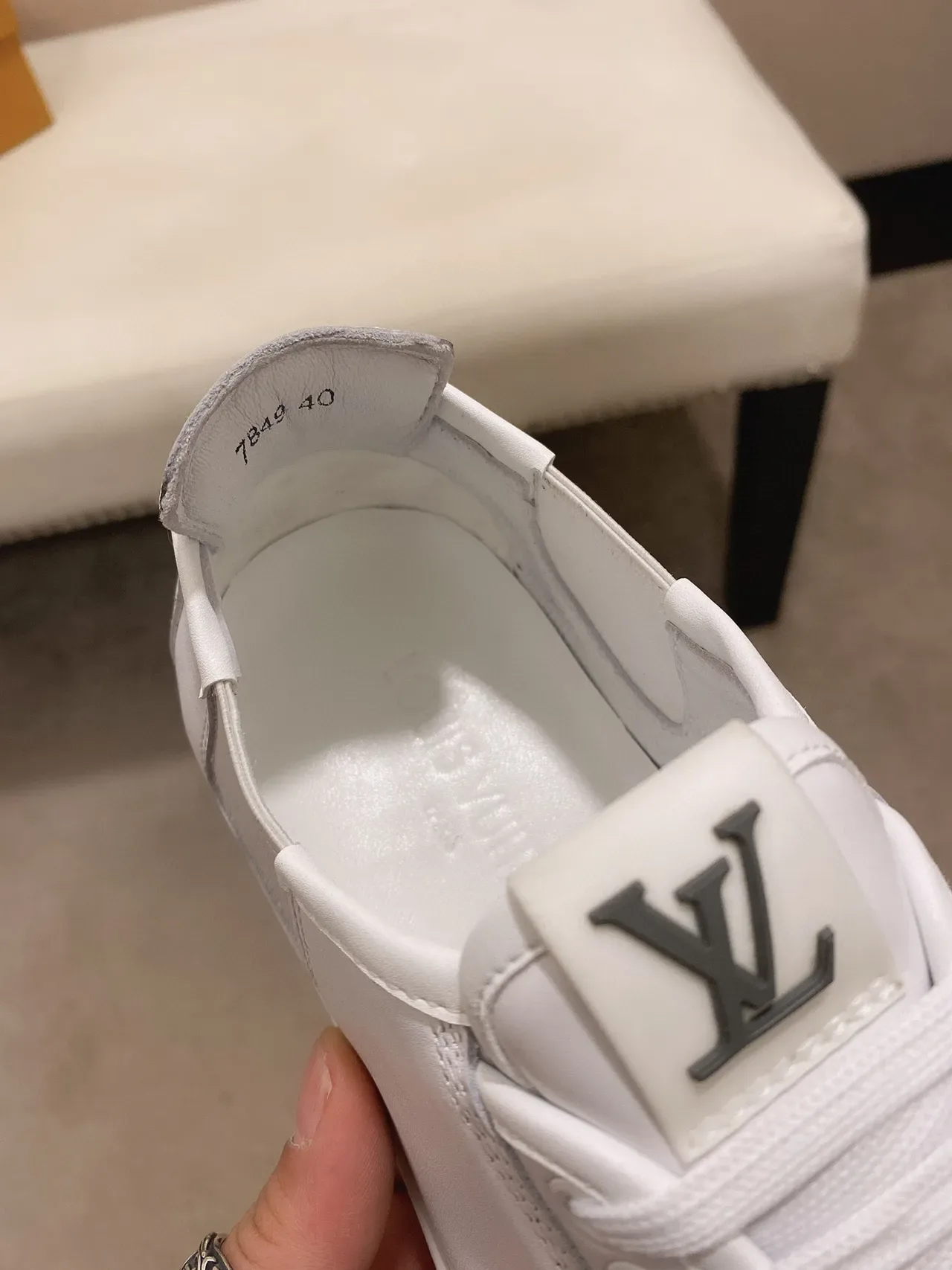 Louis Vuitton LV Trainer Blanc et Gris en Cuir Low-Top Lifestyle Sneakers 6