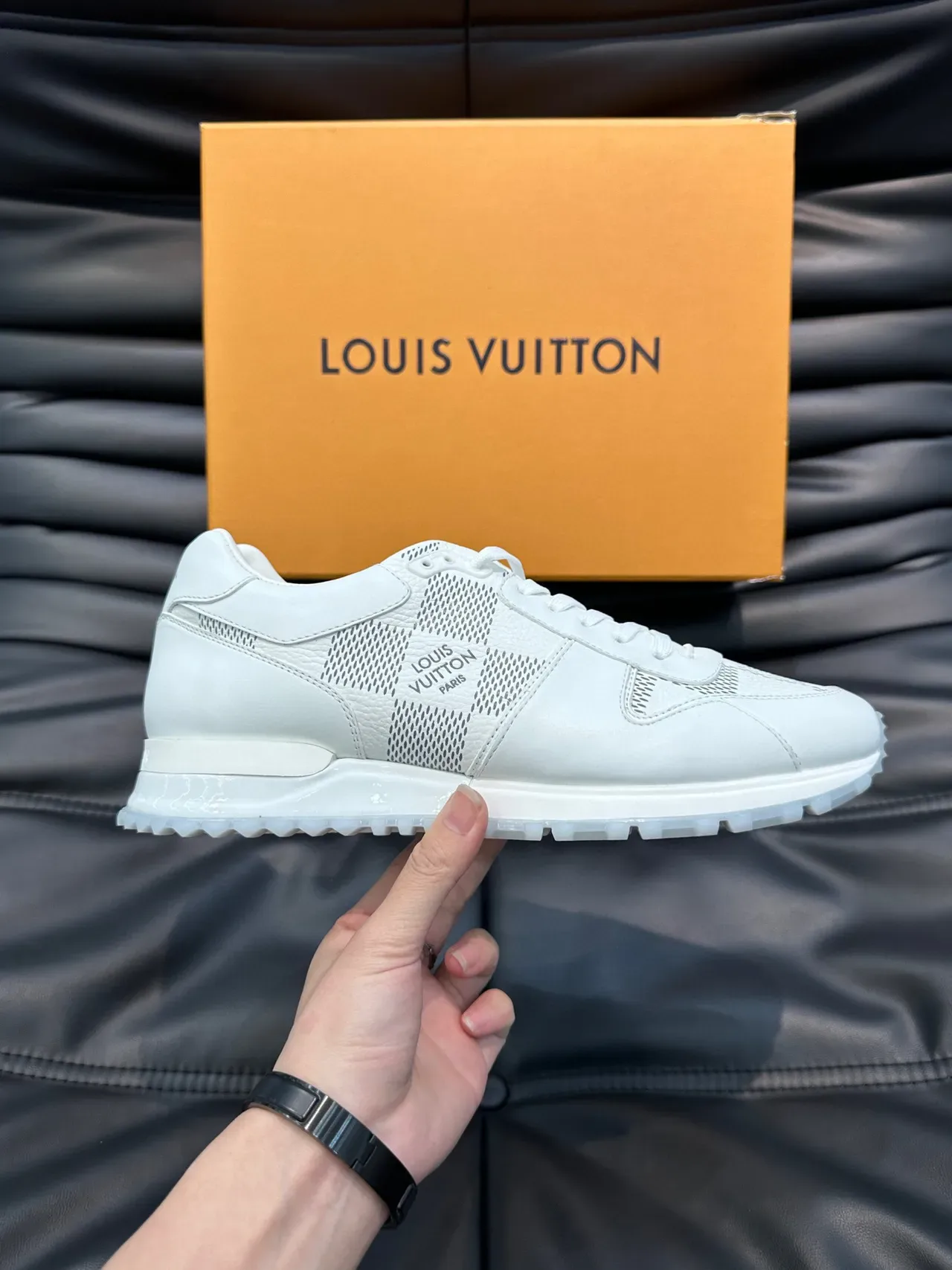 Louis Vuitton LV Trainer Chaussures Lifestyle Blanches et Grises Low-Top en Maille et Cuir 8