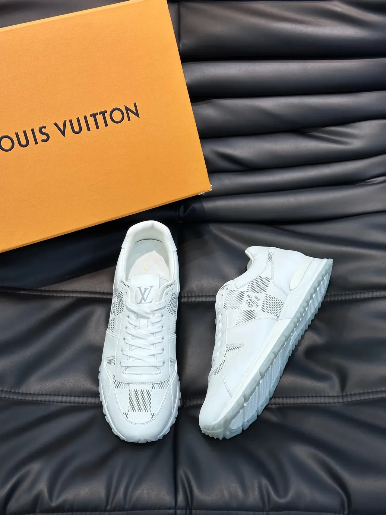 Louis Vuitton LV Trainer Chaussures Lifestyle Blanches et Grises Low-Top en Maille et Cuir 9