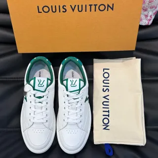 Louis Vuitton LV Trainer Zapatillas Lifestyle Blancas Verdes Acento Cuero Costura Lifestyle Sneakers