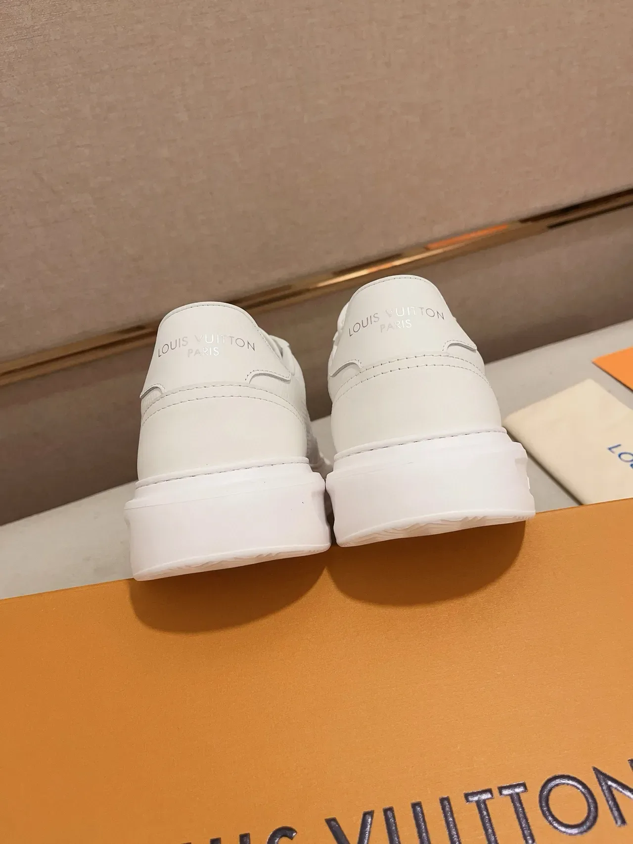 Louis Vuitton LV Trainer White Monochrome Checkerboard-Textured Side Panels Lifestyle Sneakers 3