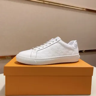 Louis Vuitton LV Trainer Zapatillas Lifestyle Blancas de Cuero con Monograma Embossado de Bajo Corte