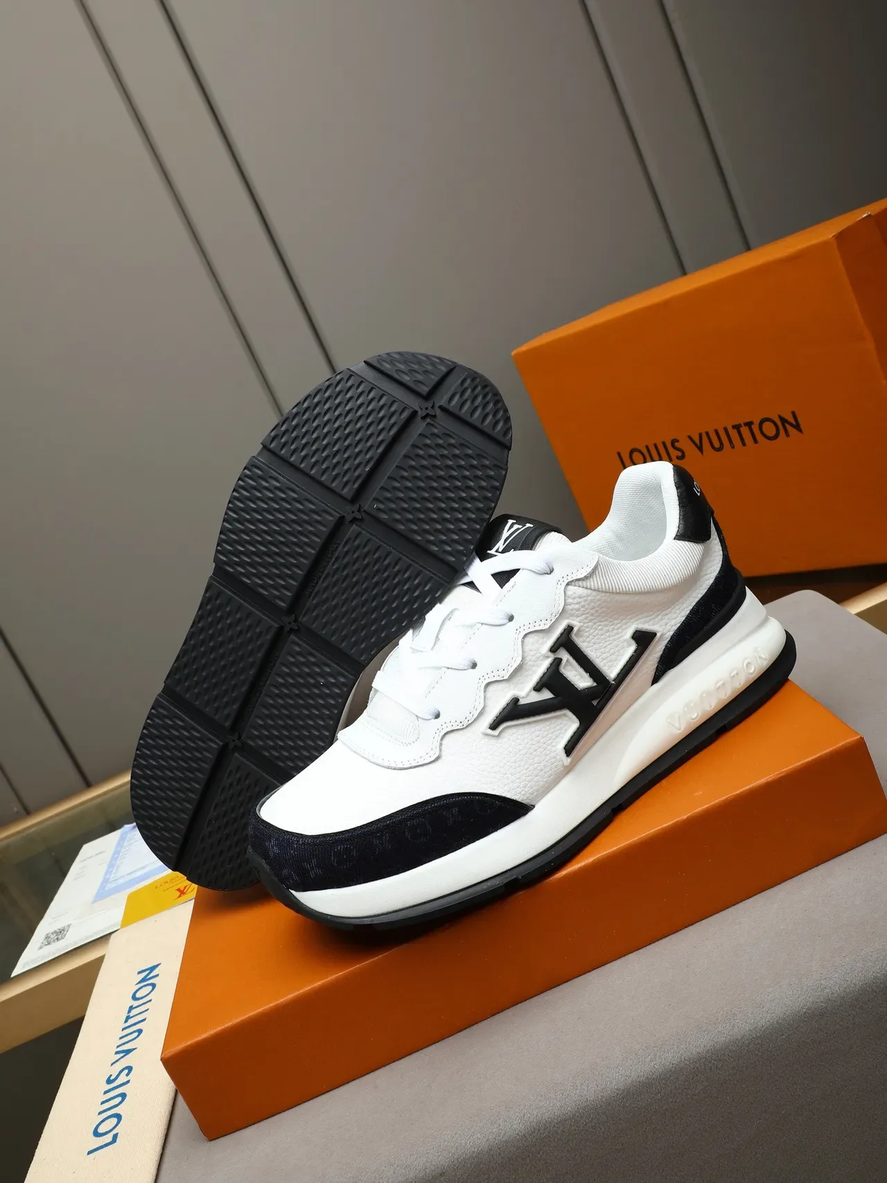 Louis Vuitton LV Trainer White Navy Chunky Platform Sole Oversized Monogram Logo Lifestyle Sneakers 5