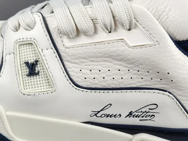 Louis Vuitton LV Trainer White Navy Leather Upper Cursive Signature Detail Lifestyle Sneakers 8