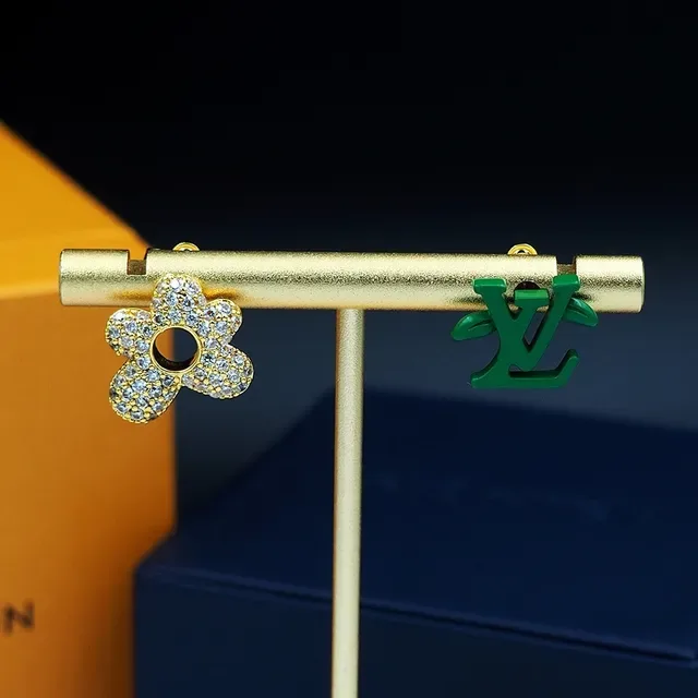 Louis Vuitton Monogram and Crystal Flower Stud Earrings 5