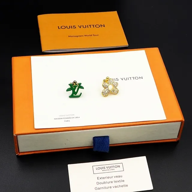 Louis Vuitton Monogram and Crystal Flower Stud Earrings 6