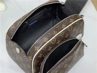 Louis Vuitton Monogram Canvas Dual Pouch Set de sacs à main 3