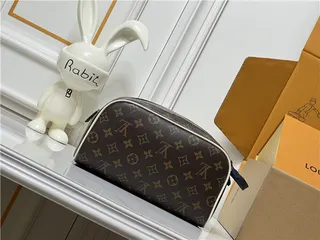 Louis Vuitton Monogram Canvas Dual Pouch Set de sacs à main 5
