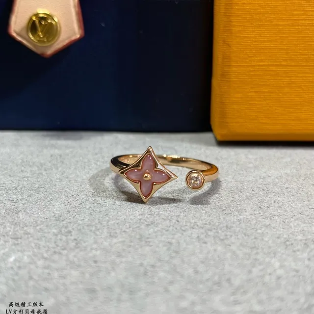 Louis Vuitton Monogram Flower গোল্ড-টোন মাদার অফ পার্ল ইনলেয় রিং 5