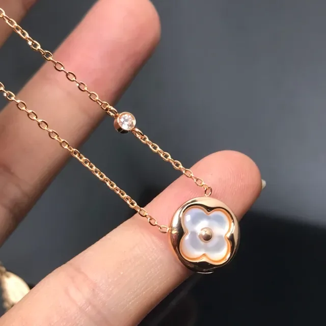 Louis Vuitton Monogram Flower Rose Gold-Tone Mother-of-Pearl Necklace 3
