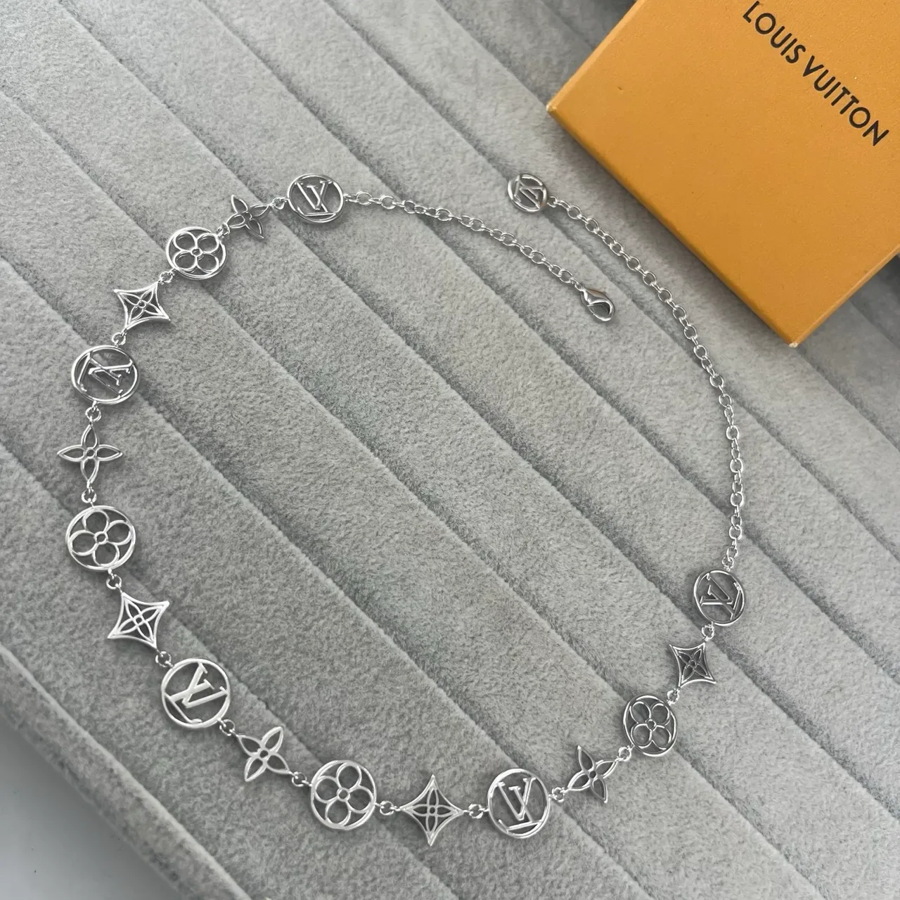 Louis Vuitton Monogram Icons Openwork Chain Bracelets 3