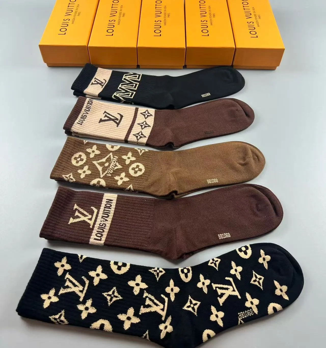 Louis Vuitton Monogram Chaussettes de cheville en tricot 2