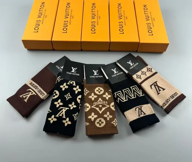 Louis Vuitton Monogram Chaussettes de cheville en tricot 8