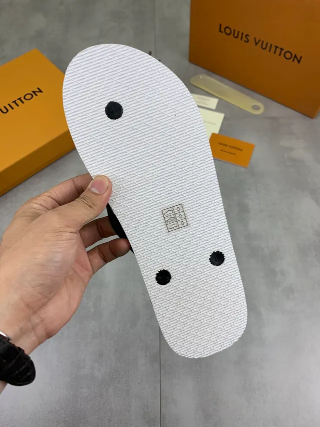 Louis Vuitton Monogram Reverse-Print Gray and Black Slippers 2