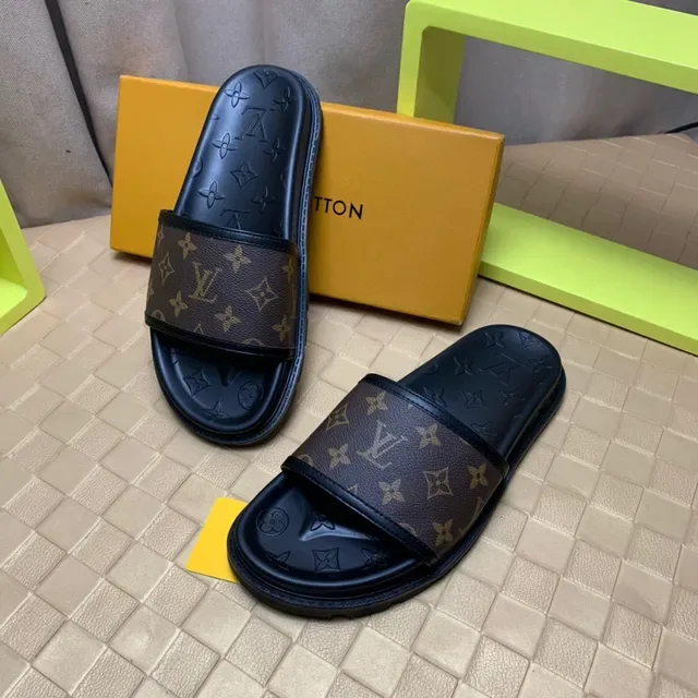 Louis Vuitton Monogram स्ट्रैप स्लाइड स्लिपर्स 8