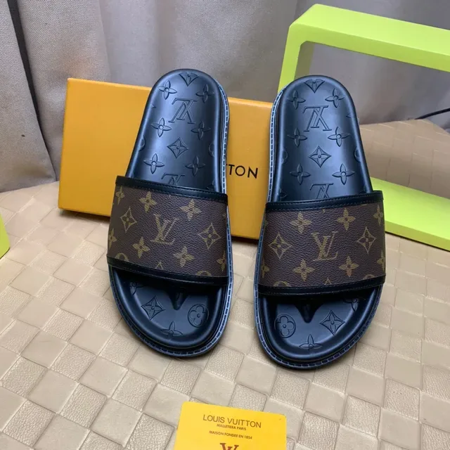Louis Vuitton Monogram स्ट्रैप स्लाइड स्लिपर्स 9